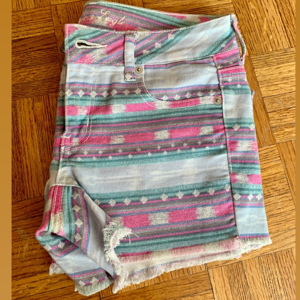 American Eagle shorts Pocahontas